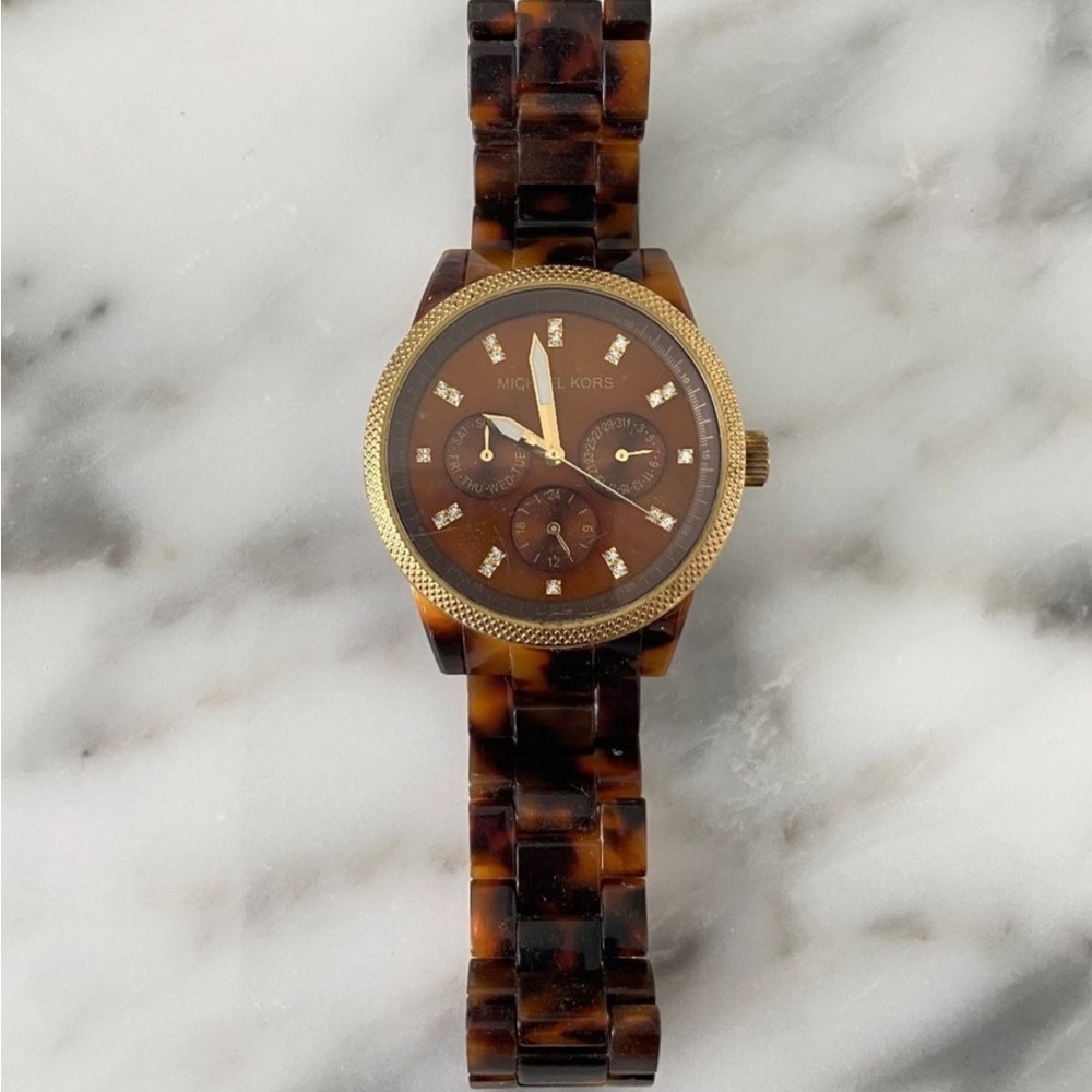 Michael Kors Dress Wrist Watch for Women MK5038, new battery.
